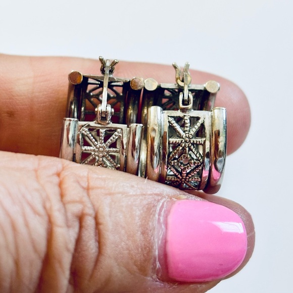 SOLID 14K WHITE GOLD WIDE FILIGREE HOOP EARRINGS - Picture 6 of 11